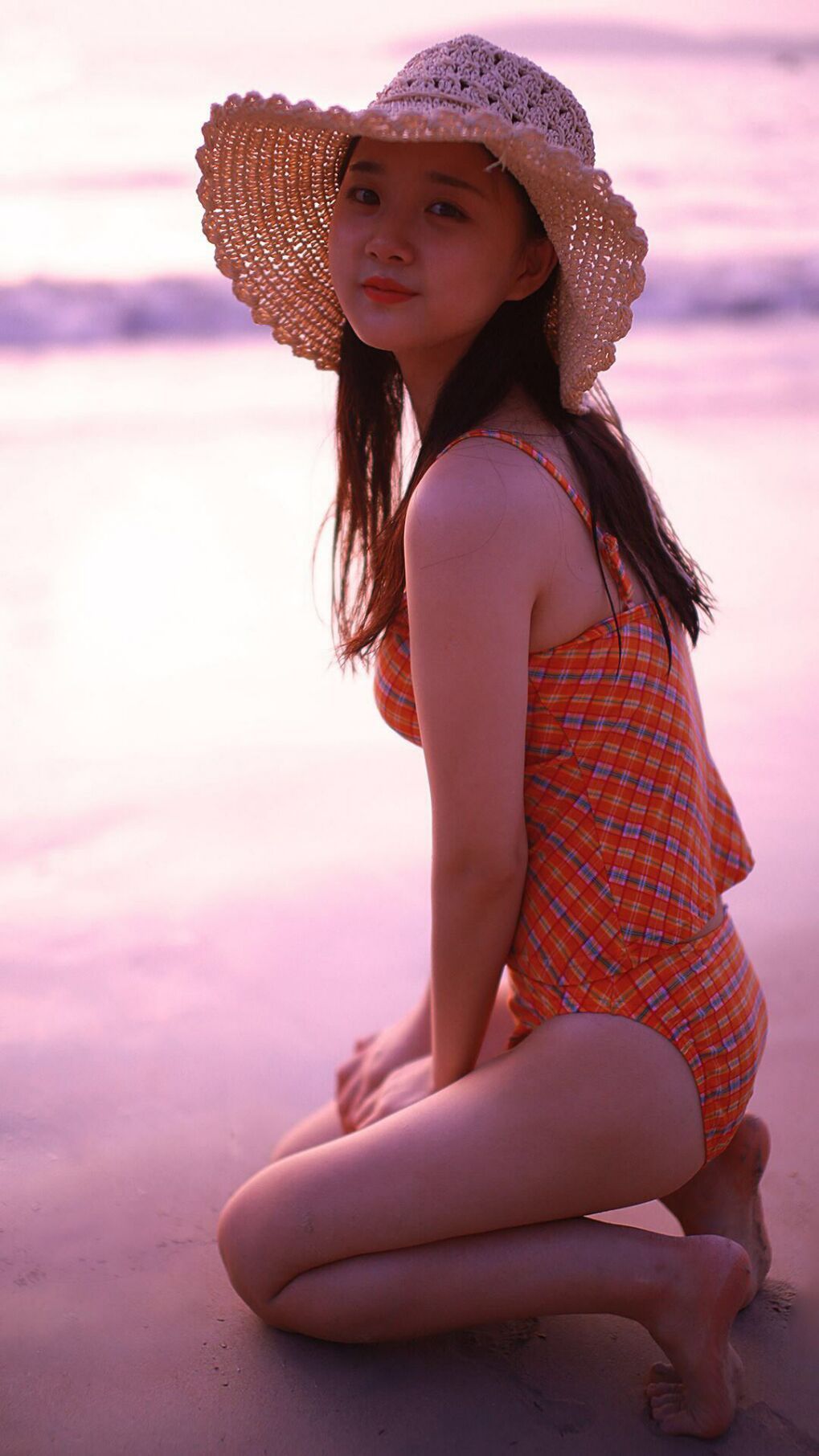 新月有意国米三将：恰尔汗、阿切尔比、西奥，恰尔汗奥卢对比埃里克森